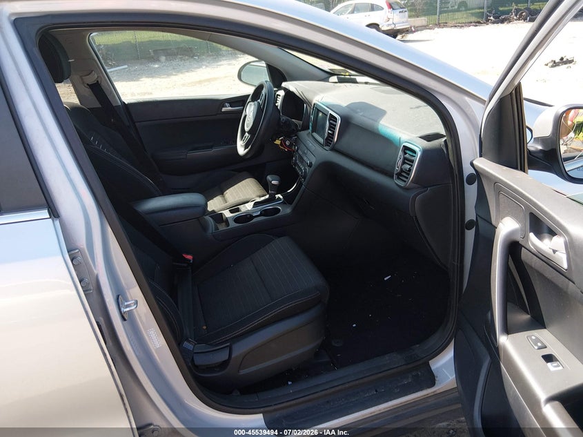 2019 Kia Sportage VIN KNDPMCAC8K7501354 IAAI salvage auction — THEFT, Salvage Title, sold $2,900 on 2026-08-02 (photo 5)