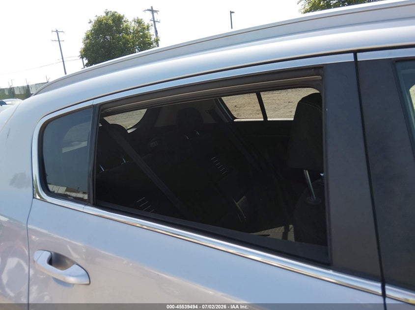 2019 Kia Sportage VIN KNDPMCAC8K7501354 IAAI salvage auction — THEFT, Salvage Title, sold $2,900 on 2026-08-02 (photo 6)