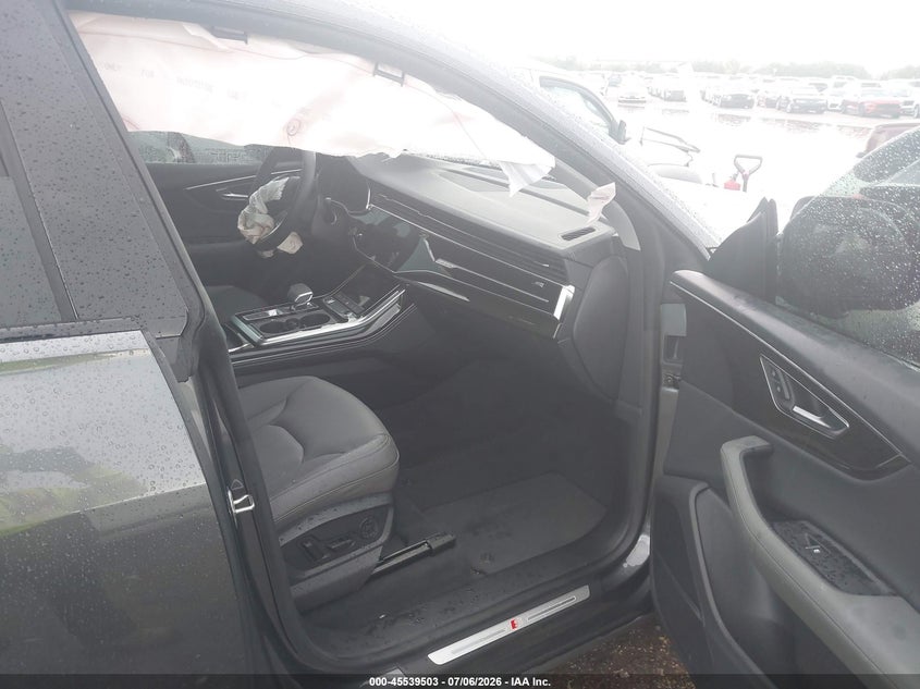 2025 Audi Q8 VIN WA1EVBF11SD003465 IAAI salvage auction — FRONT END, Salvage Title, sold $31,150 on 2026-09-16 (photo 5)