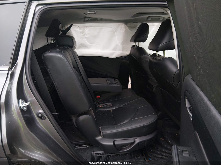 2023 Toyota Highlander VIN 5TDKBRCH5PS582466 IAAI salvage auction — SIDE, Wait Title, sold $14,900 on 2026-08-01 (photo 8)
