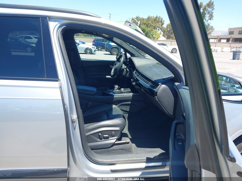 2019 Audi Q7 VIN WA1VAAF74KD018391 IAAI salvage auction — LEFT REAR, Salvage Title, sold $13,700 on 2026-07-27 (photo 5)