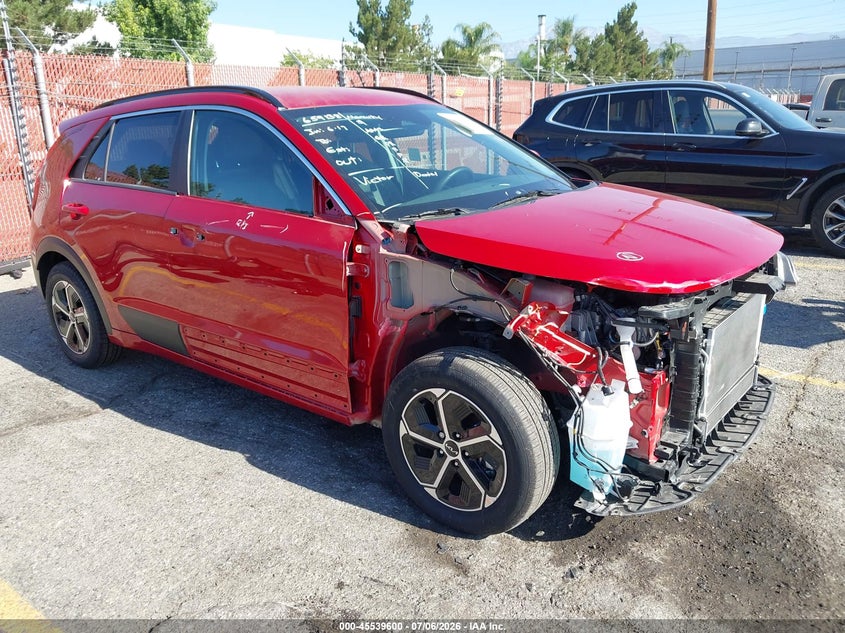 2025 Kia Niro VIN KNDCR3LE8S5239376 IAAI salvage auction — FRONT END, Wait Title, sold $8,400 on 2026-08-20 (photo 1)