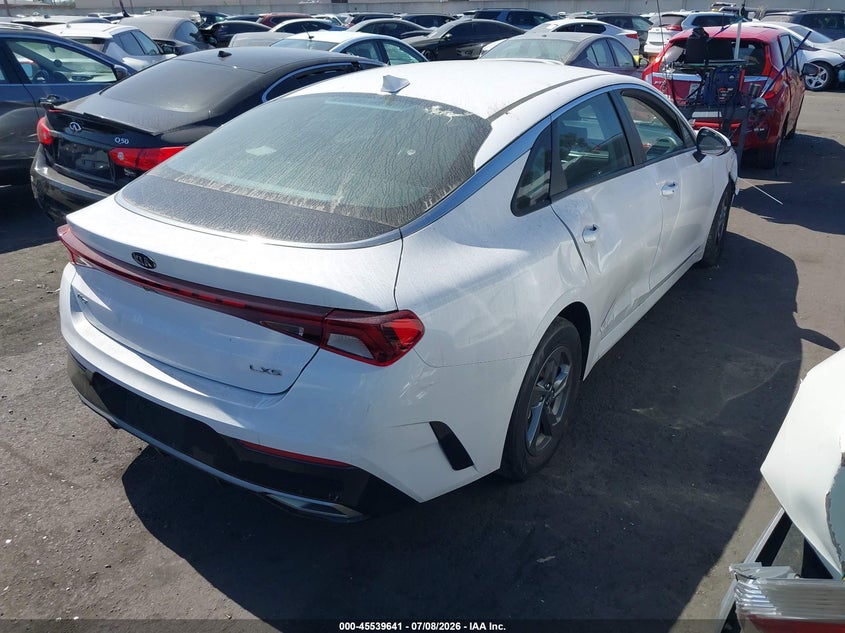 2021 Kia K5 VIN 5XXG14J21MG020877 IAAI salvage auction — SIDE, Salvage Certificate (California), sold $3,150 on 2026-08-01 (photo 4)