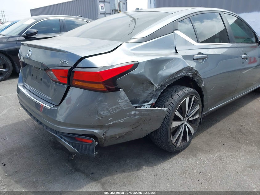 2019 Nissan Altima VIN 1N4BL4CV2KC181592 IAAI salvage auction — REAR END, Salvage Title, sold $2,750 on 2026-07-10 (photo 6)