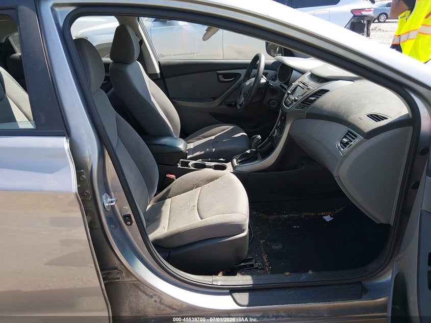 2015 Hyundai Elantra VIN KMHDH4AE8FU346211 IAAI salvage auction — NORMAL WEAR, Clear (Pennsylvania), sold $2,950 on 2026-07-16 (photo 5)