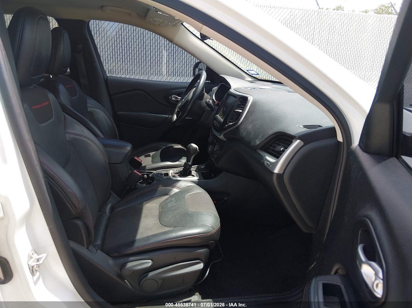2015 Jeep Cherokee VIN 1C4PJMBS9FW758829 IAAI salvage auction — NORMAL WEAR, Original (Texas), sold $2,550 on 2026-07-10 (photo 5)