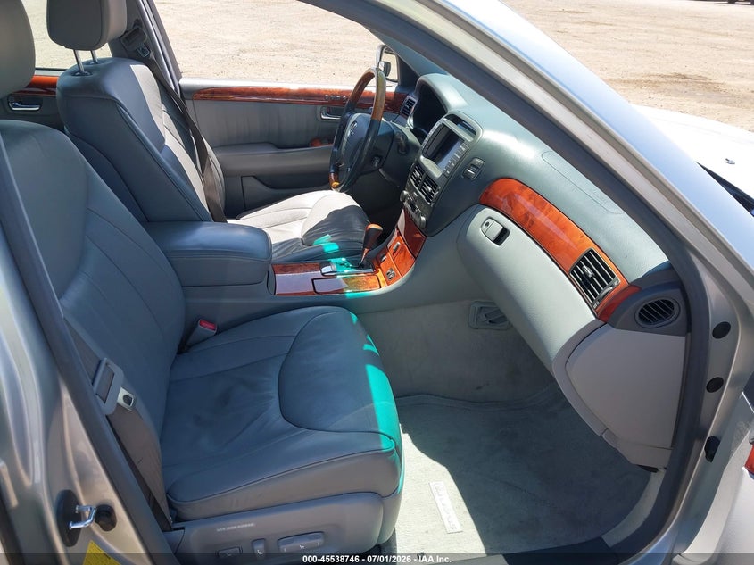 2005 Lexus Ls 430 VIN JTHBN36F250179042 IAAI salvage auction — NORMAL WEAR, Clear - Dealer Only (California), sold $1,100 on 2026-07-20 (photo 5)