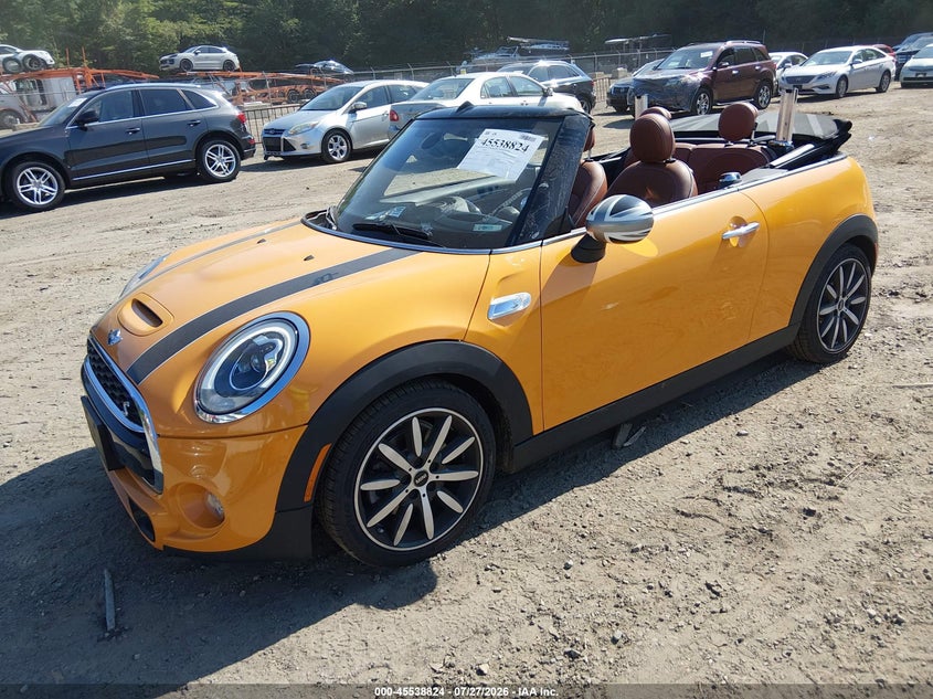 2016 Mini Convertible VIN WMWWG9C51G3A91581 IAAI salvage auction — SIDE, Salvage Title, sold $2,100 on 2026-08-15 (photo 2)