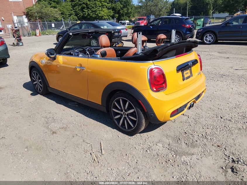 2016 Mini Convertible VIN WMWWG9C51G3A91581 IAAI salvage auction — SIDE, Salvage Title, sold $2,100 on 2026-08-15 (photo 3)