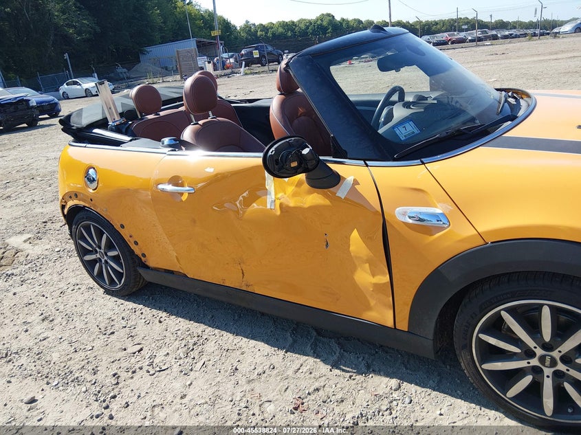 2016 Mini Convertible VIN WMWWG9C51G3A91581 IAAI salvage auction — SIDE, Salvage Title, sold $2,100 on 2026-08-15 (photo 6)