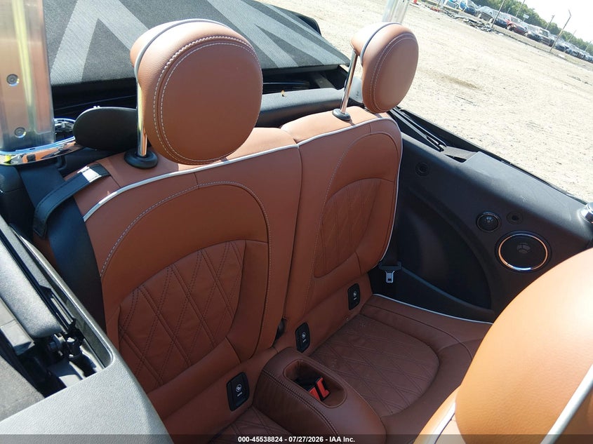 2016 Mini Convertible VIN WMWWG9C51G3A91581 IAAI salvage auction — SIDE, Salvage Title, sold $2,100 on 2026-08-15 (photo 8)