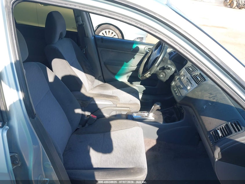 2005 Honda Civic hybrid VIN JHMES96625S026271 IAAI salvage auction — NORMAL WEAR, Clear - Dealer Only (California), sold $250 on 2026-07-13 (photo 5)