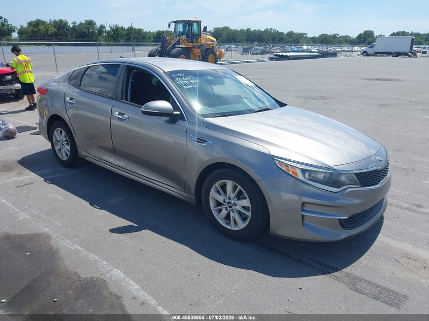 2018 Kia Optima VIN 5XXGT4L36JG227910 IAAI salvage auction — SIDE, Salvage Title, sold $1,700 on 2026-07-29 (photo 1)