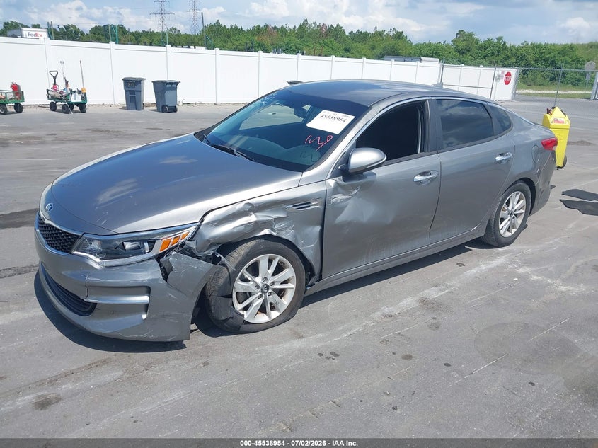 2018 Kia Optima VIN 5XXGT4L36JG227910 IAAI salvage auction — SIDE, Salvage Title, sold $1,700 on 2026-07-29 (photo 2)