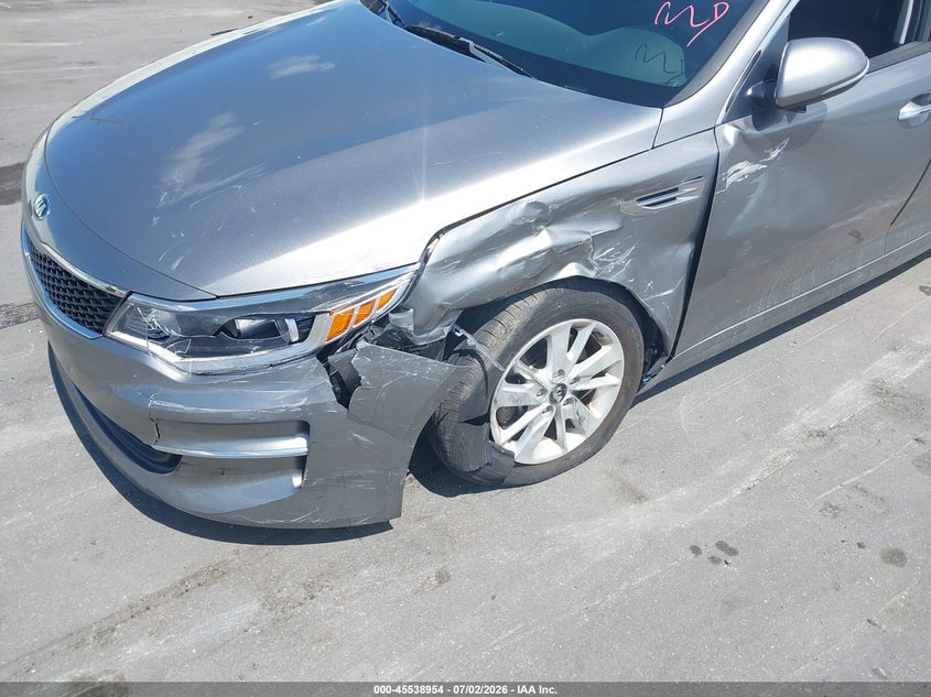 2018 Kia Optima VIN 5XXGT4L36JG227910 IAAI salvage auction — SIDE, Salvage Title, sold $1,700 on 2026-07-29 (photo 6)