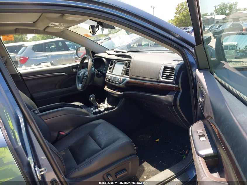 2014 Toyota Highlander VIN 5TDDKRFH6ES007357 IAAI salvage auction — NORMAL WEAR, Clear (Illinois), sold $6,600 on 2026-07-21 (photo 5)