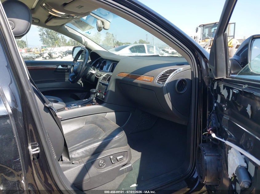2013 Audi Q7 VIN WA1LMAFE2DD017109 IAAI salvage auction — RIGHT SIDE, Salvage Title, sold $2,500 on 2026-07-22 (photo 5)