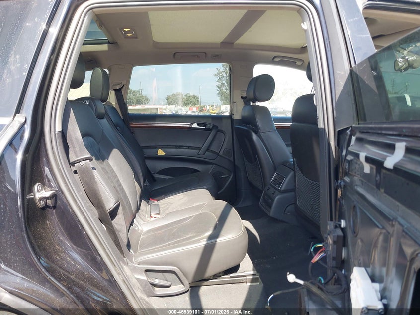 2013 Audi Q7 VIN WA1LMAFE2DD017109 IAAI salvage auction — RIGHT SIDE, Salvage Title, sold $2,500 on 2026-07-22 (photo 8)