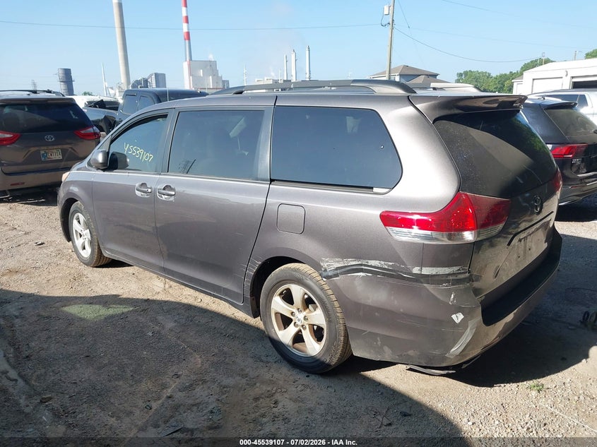 2011 Toyota Sienna VIN 5TDKK3DC4BS089841 IAAI salvage auction — NORMAL WEAR, Clear (Indiana), sold $1,100 on 2026-07-15 (photo 3)