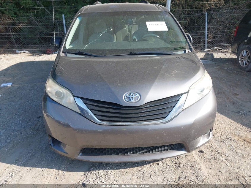 2011 Toyota Sienna VIN 5TDKK3DC4BS089841 IAAI salvage auction — NORMAL WEAR, Clear (Indiana), sold $1,100 on 2026-07-15 (photo 6)