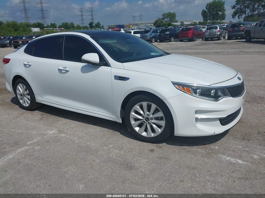 2016 Kia Optima VIN 5XXGU4L37GG092605 IAAI salvage auction — NORMAL WEAR, Clear (Illinois), sold $2,700 on 2026-07-06 (photo 1)