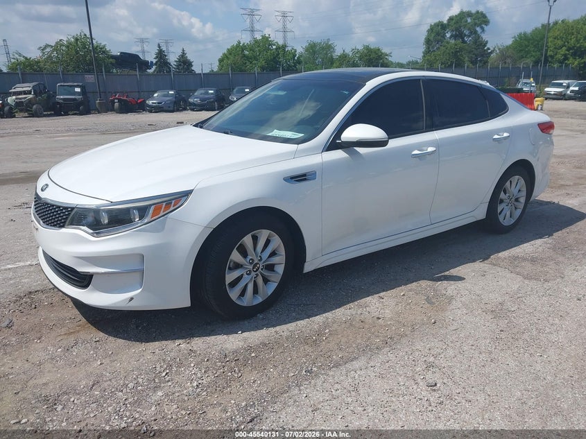 2016 Kia Optima VIN 5XXGU4L37GG092605 IAAI salvage auction — NORMAL WEAR, Clear (Illinois), sold $2,700 on 2026-07-06 (photo 2)