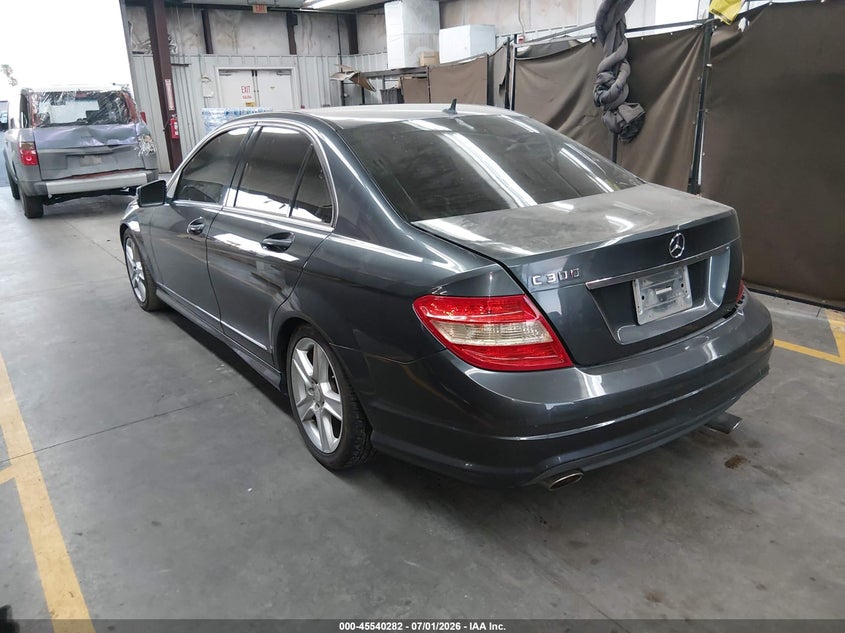 2011 Mercedes-benz C class VIN WDDGF5EB1BA522630 IAAI salvage auction — RIGHT SIDE, Salvage (Arizona), sold $400 on 2026-08-04 (photo 3)