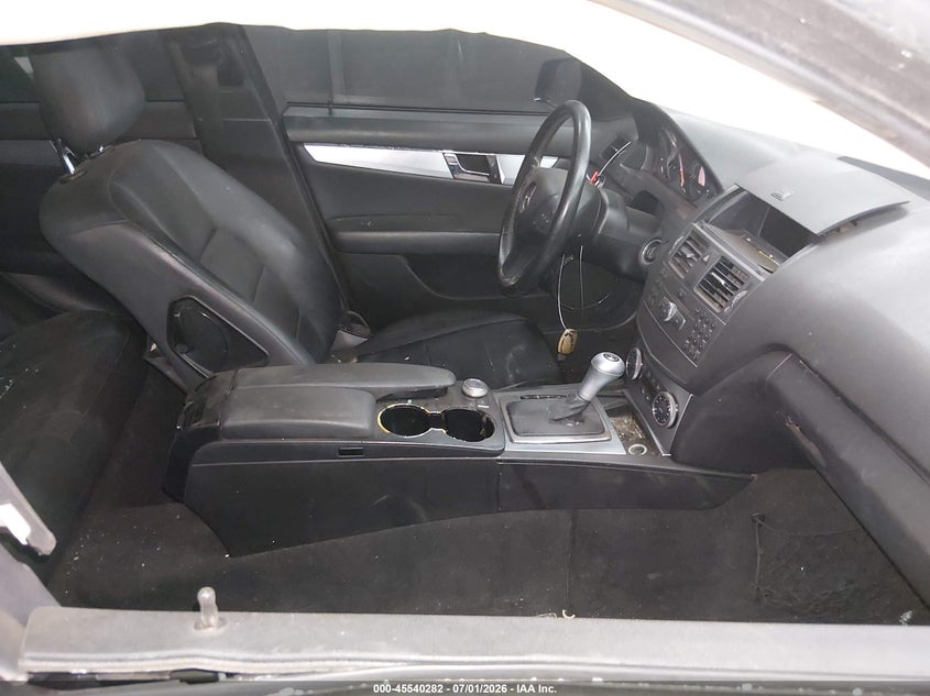2011 Mercedes-benz C class VIN WDDGF5EB1BA522630 IAAI salvage auction — RIGHT SIDE, Salvage (Arizona), sold $400 on 2026-08-04 (photo 5)