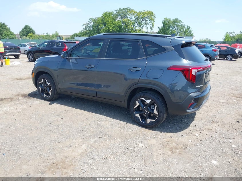 2025 Kia Seltos VIN KNDEUCAA7S7816233 IAAI salvage auction — RIGHT SIDE, Salvage Title, sold $11,900 on 2026-08-21 (photo 3)