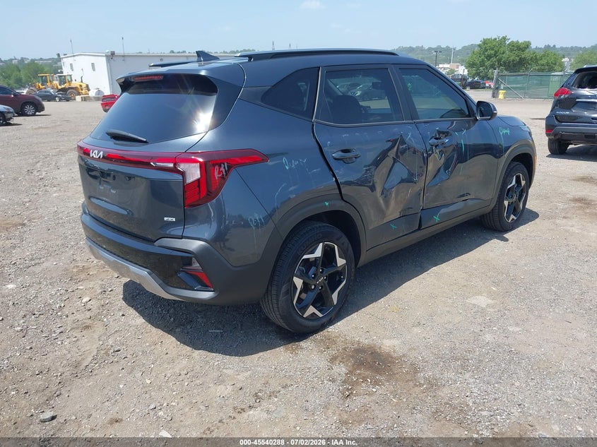 2025 Kia Seltos VIN KNDEUCAA7S7816233 IAAI salvage auction — RIGHT SIDE, Salvage Title, sold $11,900 on 2026-08-21 (photo 4)