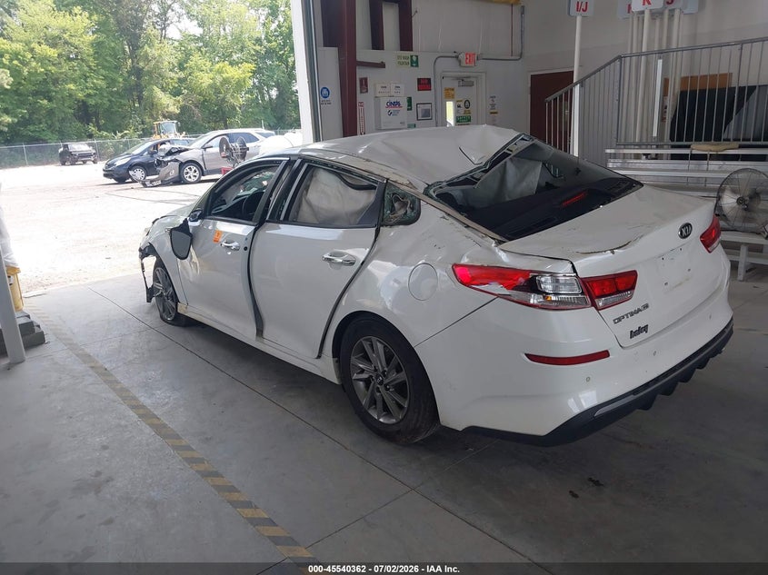 2019 Kia Optima VIN 5XXGT4L35KG368825 IAAI salvage auction — BIOHAZARD/CHEMICAL, Salvage Title, sold $25 on 2026-07-31 (photo 3)