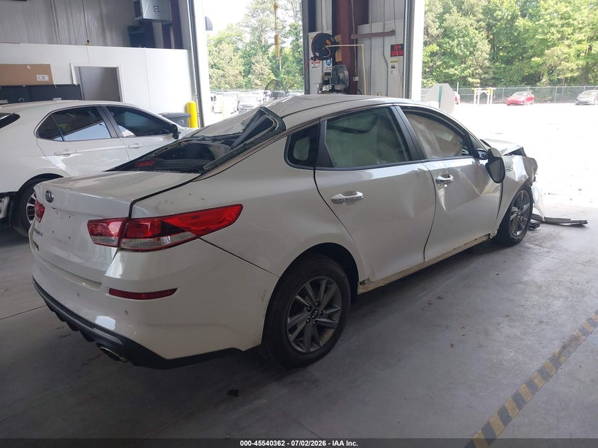 2019 Kia Optima VIN 5XXGT4L35KG368825 IAAI salvage auction — BIOHAZARD/CHEMICAL, Salvage Title, sold $25 on 2026-07-31 (photo 4)