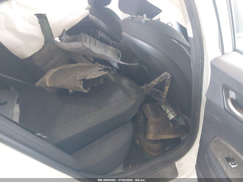 2019 Kia Optima VIN 5XXGT4L35KG368825 IAAI salvage auction — BIOHAZARD/CHEMICAL, Salvage Title, sold $25 on 2026-07-31 (photo 8)
