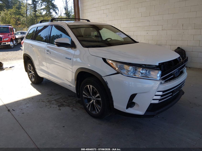 2018 Toyota Highlander VIN 5TDBGRFH5JS051109 IAAI salvage auction — FRONT END, Bill Of Sale (Washington), sold $5,000 on 2026-07-29 (photo 1)
