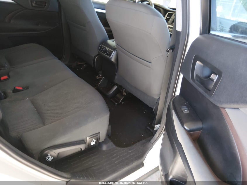 2018 Toyota Highlander VIN 5TDBGRFH5JS051109 IAAI salvage auction — FRONT END, Bill Of Sale (Washington), sold $5,000 on 2026-07-29 (photo 8)