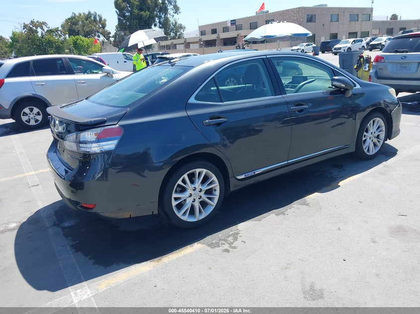 2010 Lexus Hs 250h VIN JTHBB1BA6A2030526 IAAI salvage auction — NORMAL WEAR, Clear-Dealer Only (Iowa), sold $1,275 on 2026-07-29 (photo 4)