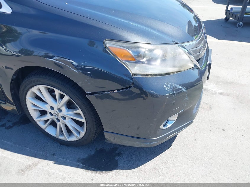 2010 Lexus Hs 250h VIN JTHBB1BA6A2030526 IAAI salvage auction — NORMAL WEAR, Clear-Dealer Only (Iowa), sold $1,275 on 2026-07-29 (photo 6)