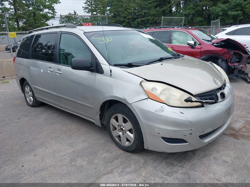 2008 Toyota Sienna VIN 5TDZK23C68S207228 IAAI salvage auction — FRONT END, Mv-907A (New York), sold $325 on 2026-07-28 (photo 1)