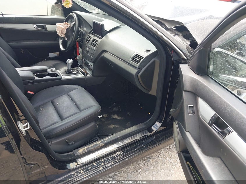 2011 Mercedes-benz C class VIN WDDGF8BB3BR146343 IAAI salvage auction — FRONT END, Salvage (Ohio), sold $425 on 2026-08-05 (photo 5)