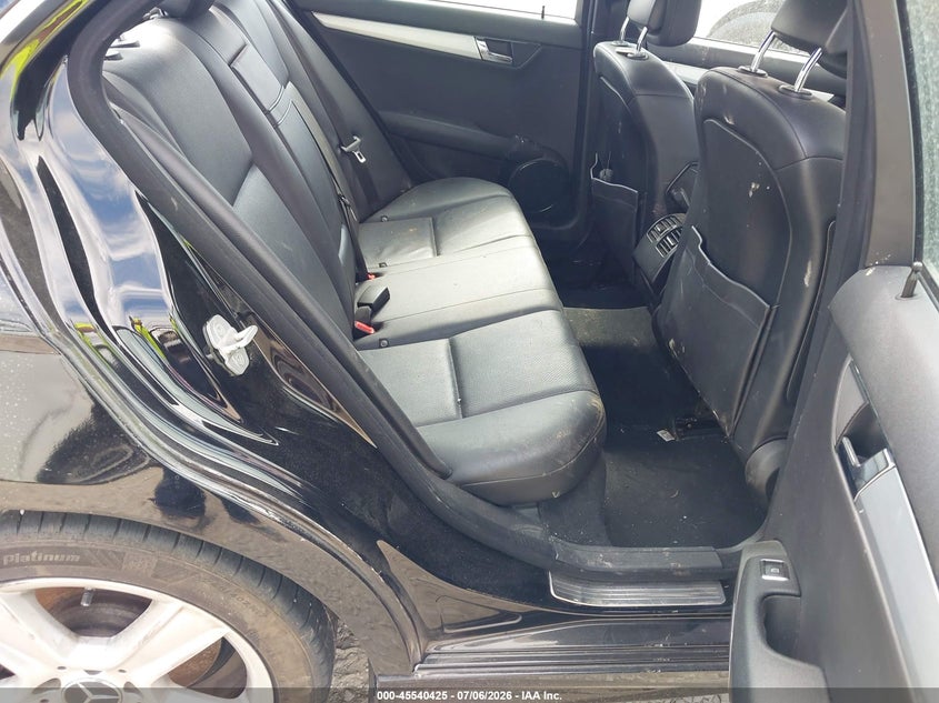 2011 Mercedes-benz C class VIN WDDGF8BB3BR146343 IAAI salvage auction — FRONT END, Salvage (Ohio), sold $425 on 2026-08-05 (photo 8)