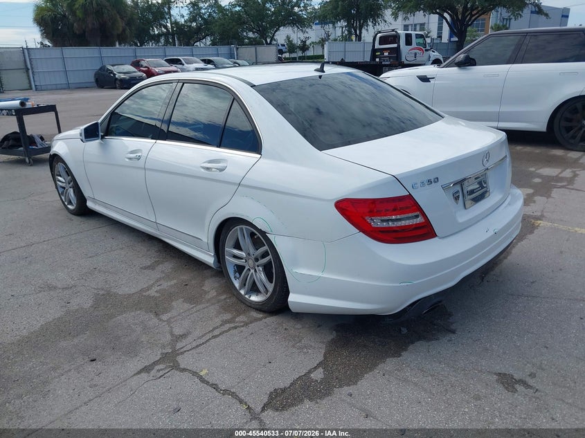 2014 Mercedes-benz C-klasse VIN WDDGF4HB0EG253687 IAAI salvage auction — FRONT & REAR, Rebuildable (Florida), sold $25 on 2026-07-29 (photo 3)