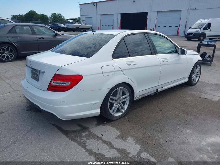 2014 Mercedes-benz C-klasse VIN WDDGF4HB0EG253687 IAAI salvage auction — FRONT & REAR, Rebuildable (Florida), sold $25 on 2026-07-29 (photo 4)