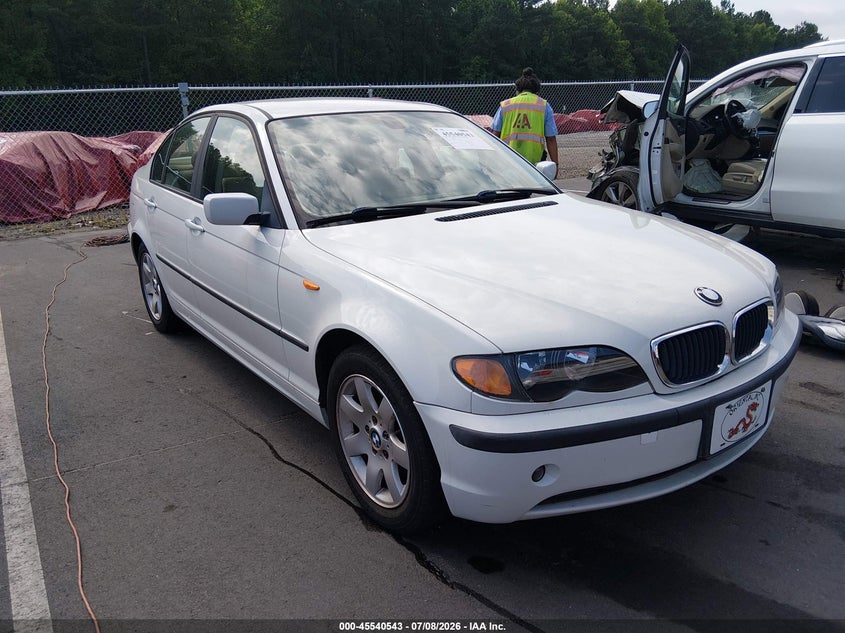 2004 BMW 3 series VIN WBAEV334X4KL61833 IAAI salvage auction — NORMAL WEAR, Clear (North Carolina), sold $125 on 2026-07-15 (photo 1)