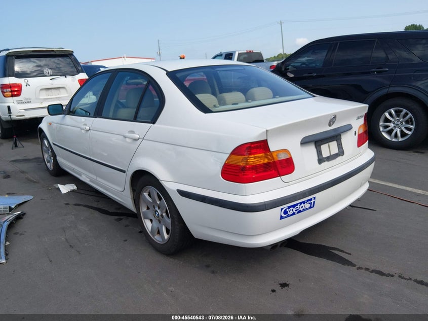 2004 BMW 3 series VIN WBAEV334X4KL61833 IAAI salvage auction — NORMAL WEAR, Clear (North Carolina), sold $125 on 2026-07-15 (photo 3)