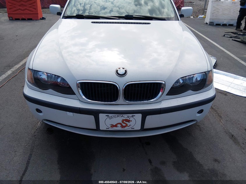 2004 BMW 3 series VIN WBAEV334X4KL61833 IAAI salvage auction — NORMAL WEAR, Clear (North Carolina), sold $125 on 2026-07-15 (photo 6)