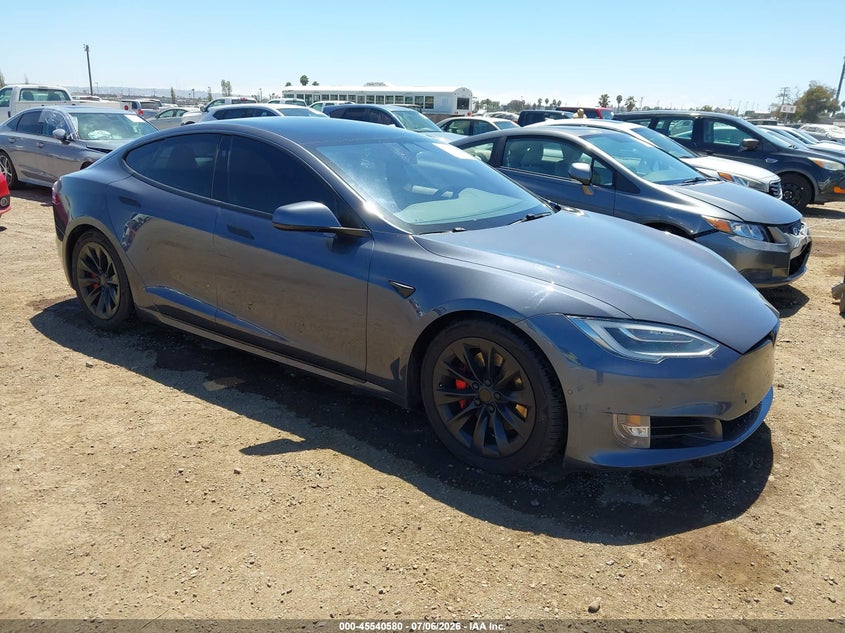 2020 Tesla Model s VIN 5YJSA1E22LF371253 — IAAI salvage auction photo