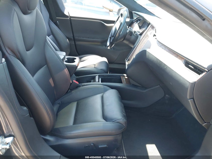 2020 Tesla Model s VIN 5YJSA1E22LF371253 IAAI salvage auction — LEFT REAR, Salvage (California), sold $6,600 on 2026-07-29 (photo 5)
