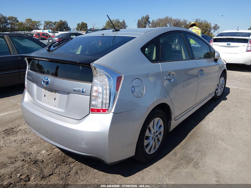 2012 Toyota Prius VIN JTDKN3DPXC3001310 IAAI salvage auction — NORMAL WEAR, Clear - Dealer Only (California), sold $5,500 on 2026-07-30 (photo 4)