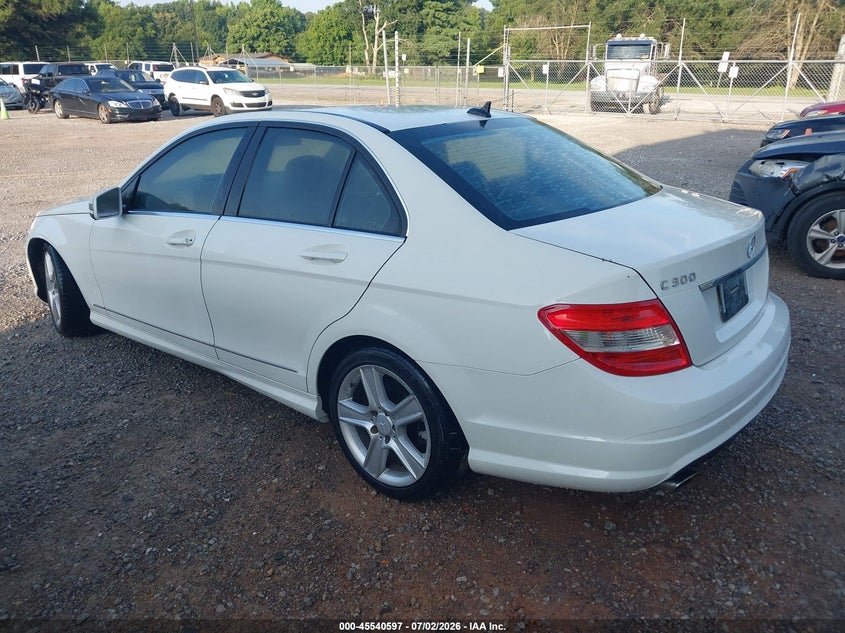 2010 Mercedes-benz C class VIN WDDGF5EB3AR121967 IAAI salvage auction — NORMAL WEAR, Clear (Alabama), sold $850 on 2026-08-06 (photo 3)