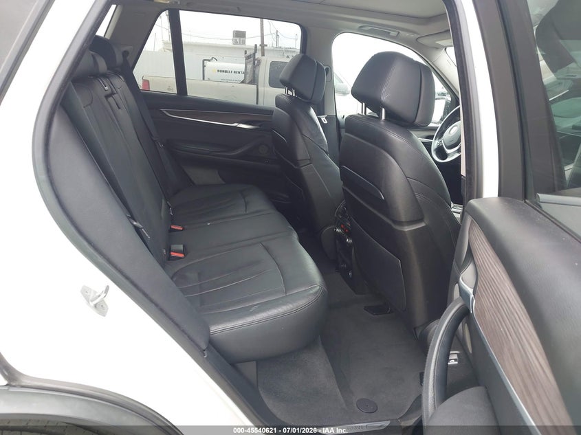 2015 BMW X5 VIN 5UXKS4C57F0N10998 IAAI salvage auction — REAR END, Salvage Title, sold $7,500 on 2026-07-29 (photo 8)